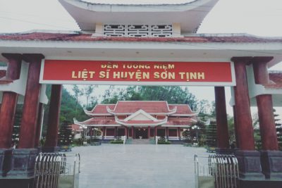 Một số hình ảnh Hát Quốc ca tại Địa chỉ Đỏ của Đội TNTP HCM trường THCS Tịnh Sơn